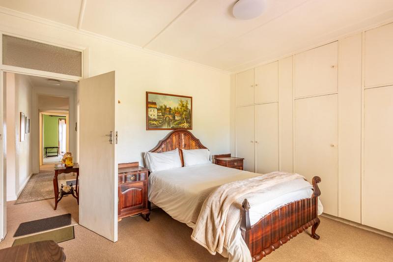 5 Bedroom Property for Sale in Pinelands Western Cape